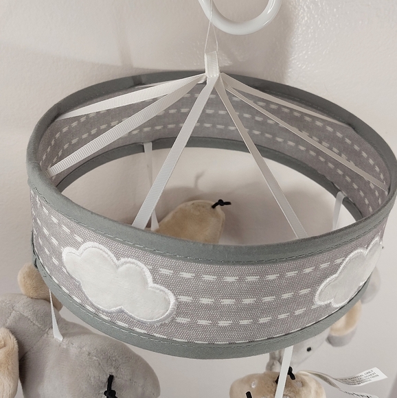 Lambs & Ivy Mobile Wheel with Plush Safari Animals- Replacement or Stand-alone - Picture 6 of 10